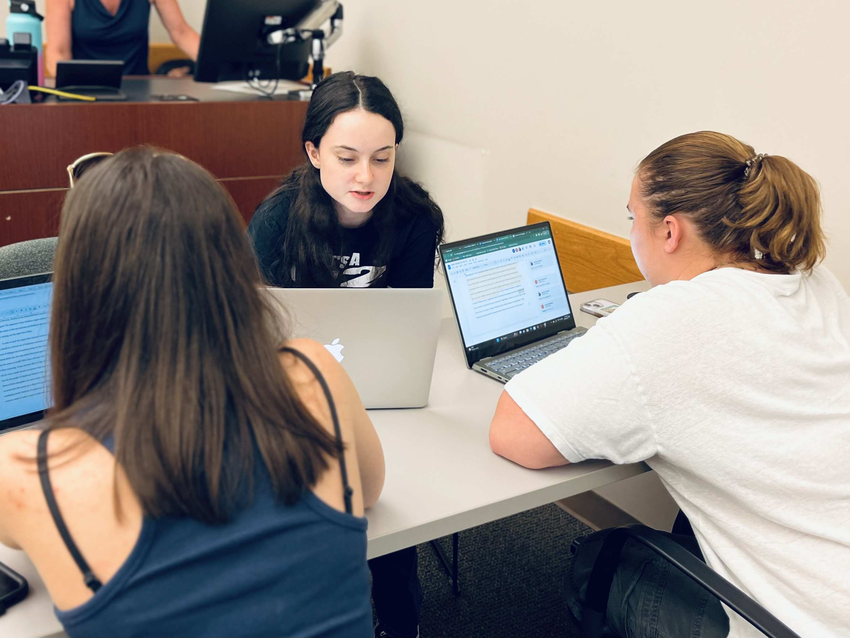 LA Program Student Studying Photo