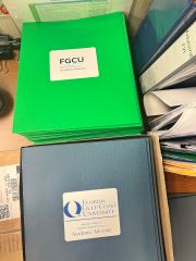 (115) Blue Two-Pocket Folders (No Prongs)