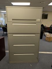 File Cabinet - 4 Drawers + 1 Putty