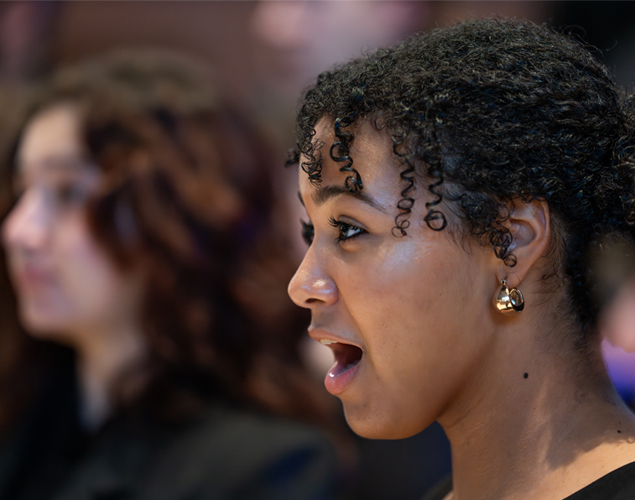 Choir image Women singing at a concert