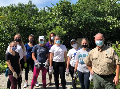 Honors students at Lover's Key State Park