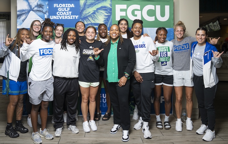 Ģ��TV welcomes new women’s basketball coach  