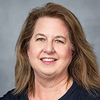 Renee Barr headshot